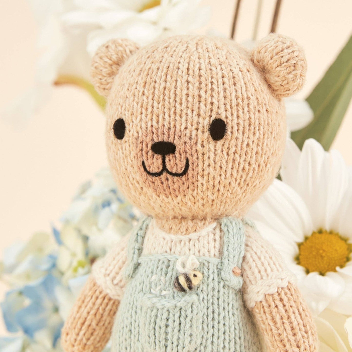 cuddle+kind Tiny Charlie the honey bear, gives 10 meals TINYHONBERCHA4