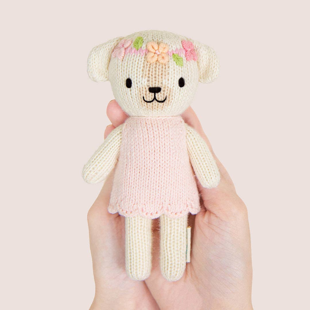 cuddle+kind Tiny Charlotte the dog, gives 10 meals TINYDOGCHA4