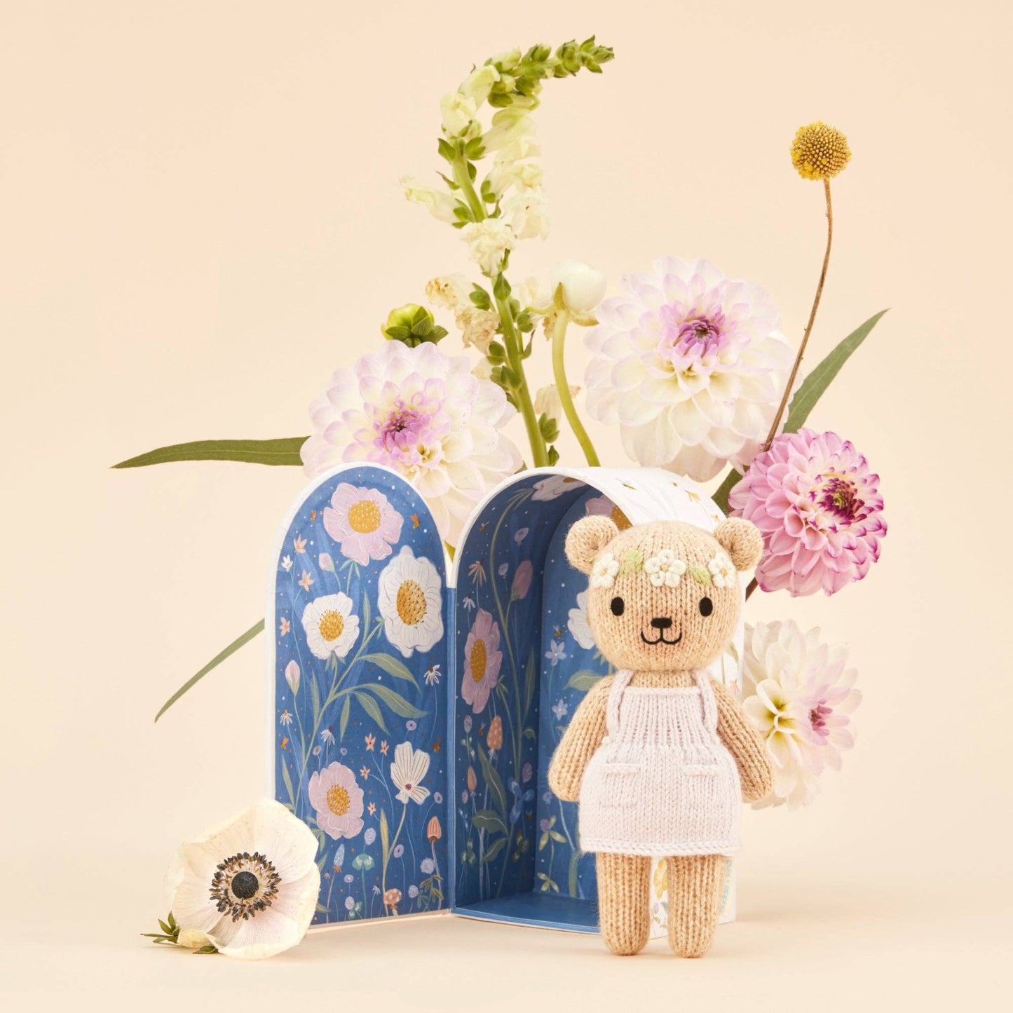cuddle+kind Tiny Olivia the honey bear, gives 10 meals TINYHONBEROLV4