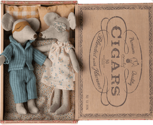 Maileg Mum & Dad Mice in Cigar Box