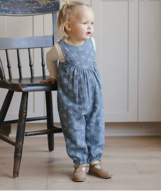 Quincy Mae MAISIE OVERALL BLUE FLORAL