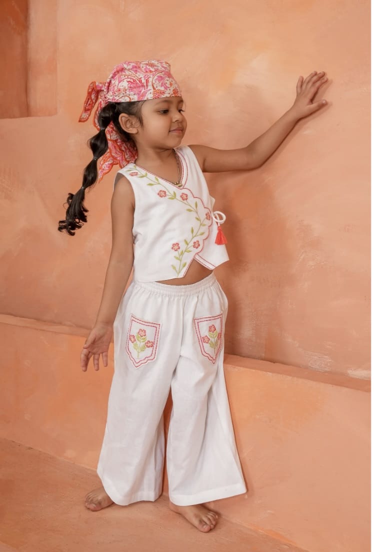 YO BABY Yo Baby Girls Girls-sets Jaipur Vest And Pants Set White