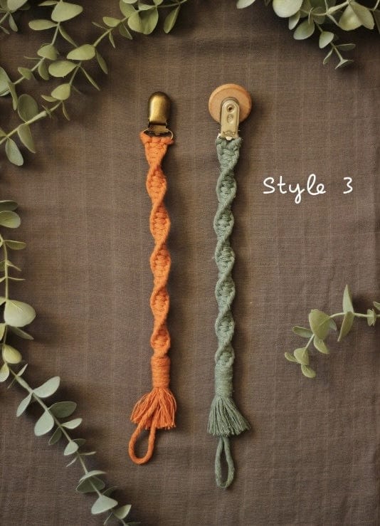 Cozy In Love Macrame Pacifier Clip