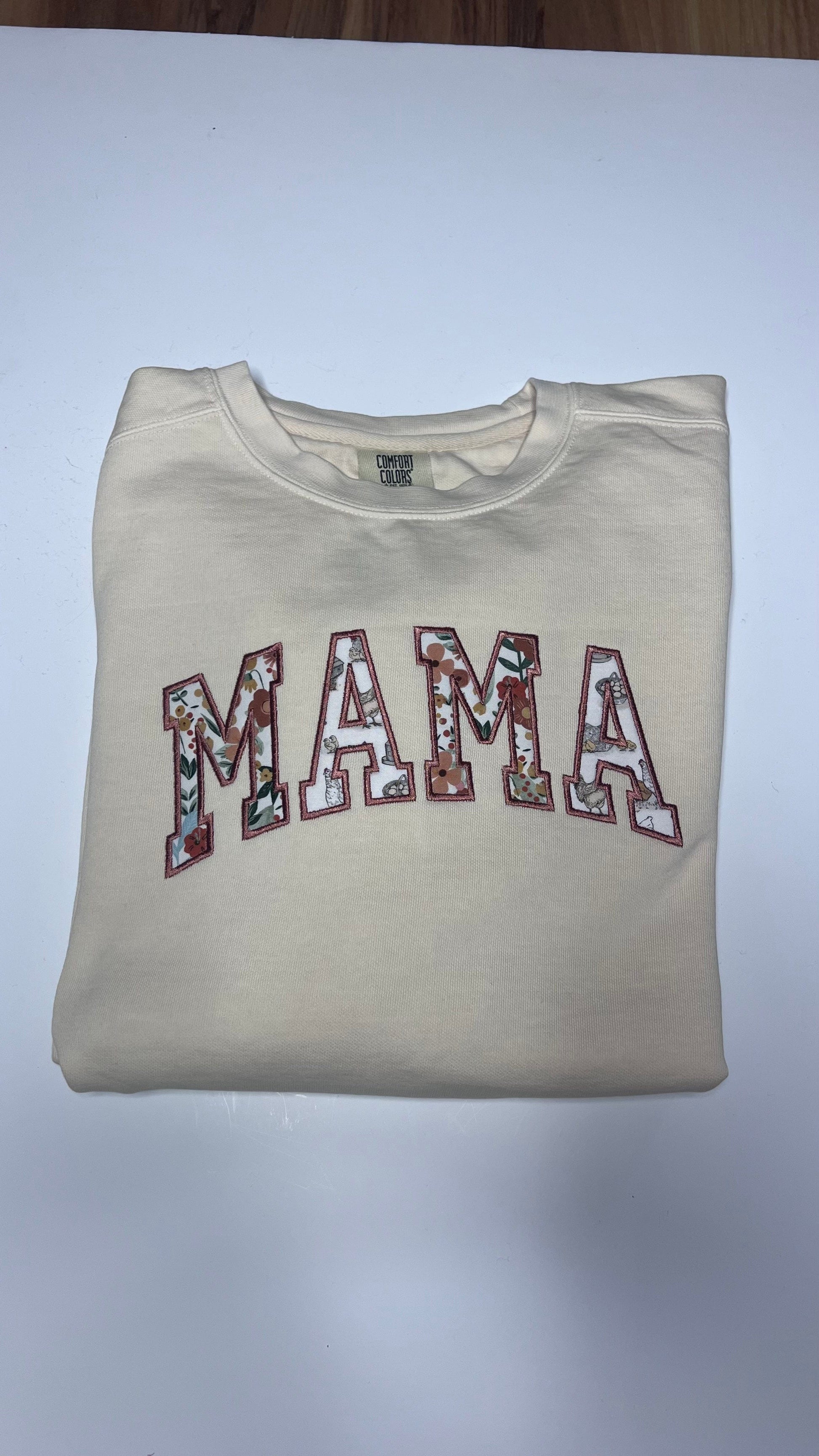 Judy T shirts Large MAMA Applique' sweatshirt
