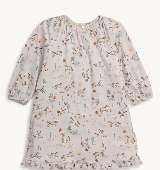 Magnetic Me Magnetic Me Born to run  nightgown