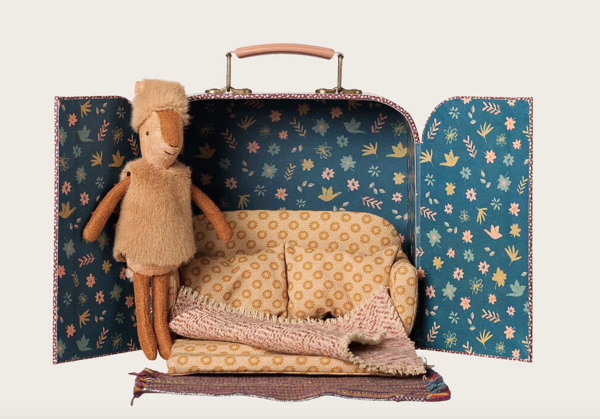 MAILEG Reindeer In Suitcase, Little Sister