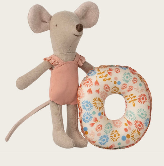 Maileg Maileg Beach mouse with float, Little sister - Flower
