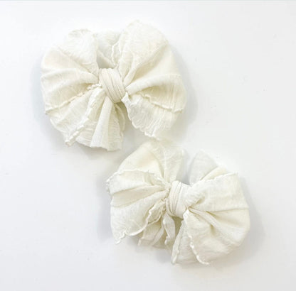 Rockin Royalty Ivory Rockin Royalty Bow clip set