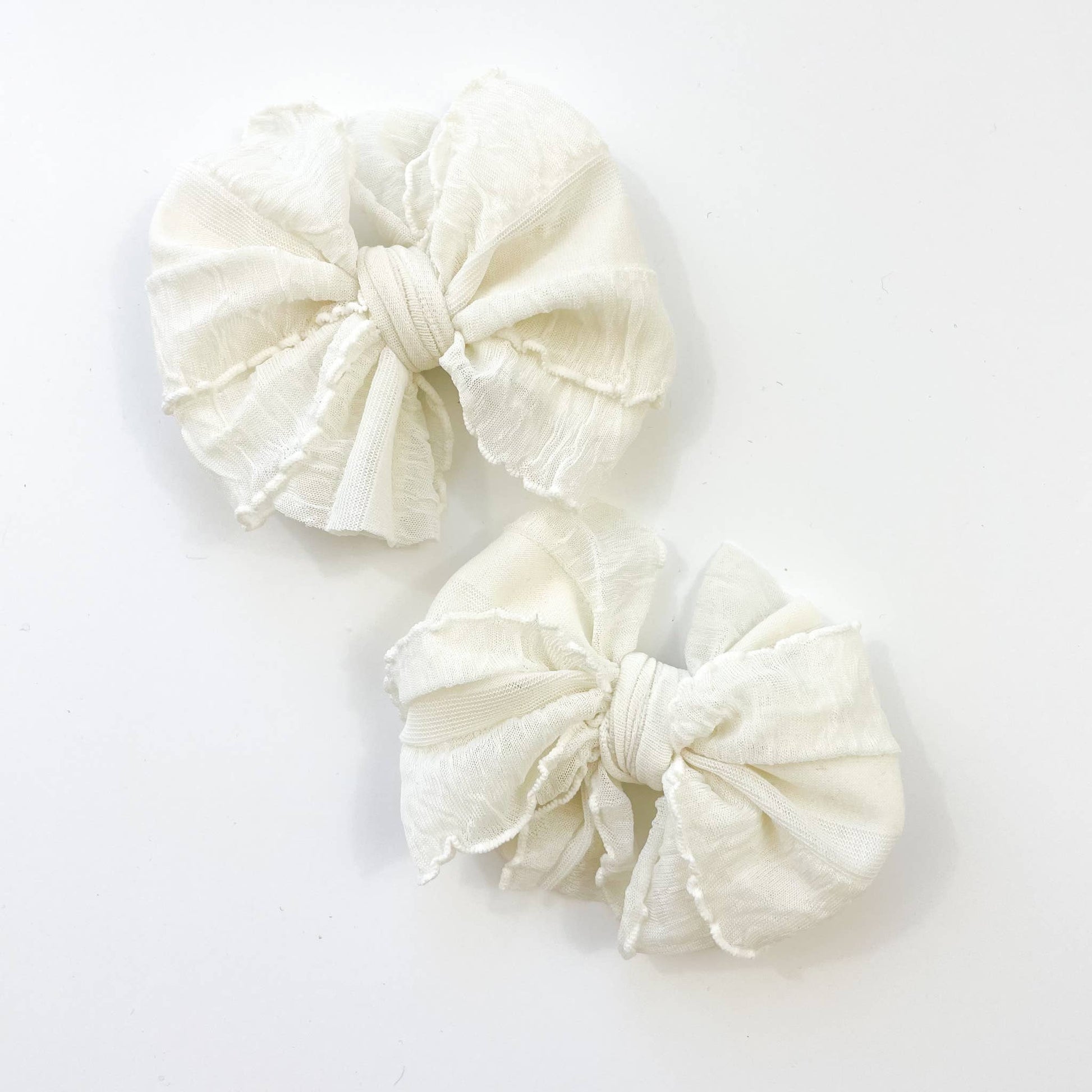 Rockin Royalty Ruffle Clip Set- Ivory